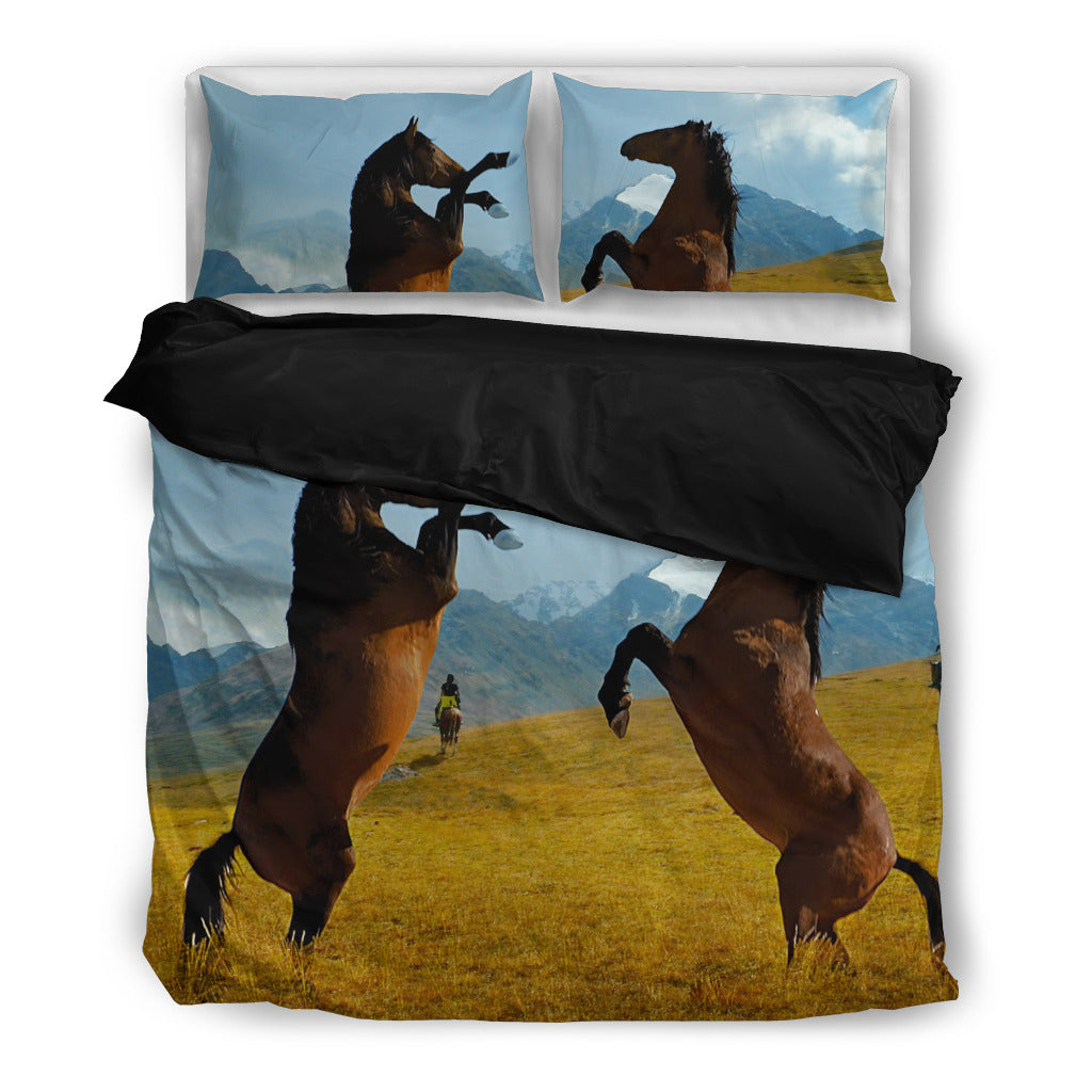 Couple Lovely Brown Horses On Green Highland Bedding Set