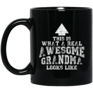 Nice Grandma Mugs - This Is What A Real Awesome Grandma Looks Like