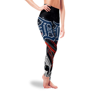 Great Urban Night Scene Detroit Tigers Leggings